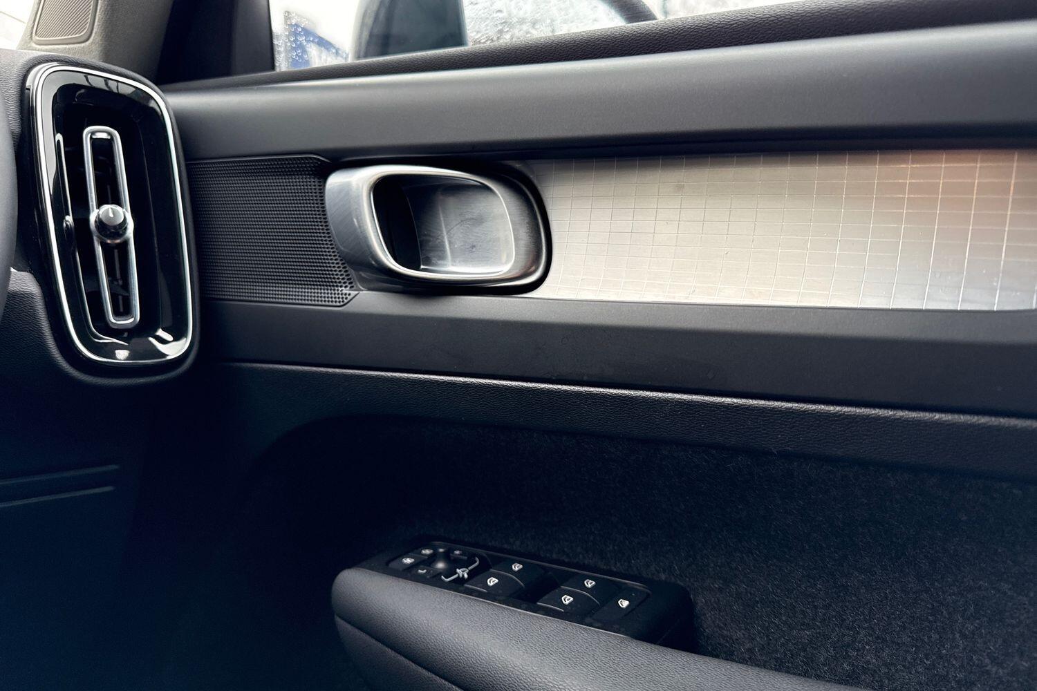 Used Volvo XC40 2021 for sale - 77468743: Photo 41