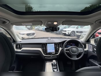 Used Volvo XC60 2022 for sale - 75492917: Photo
