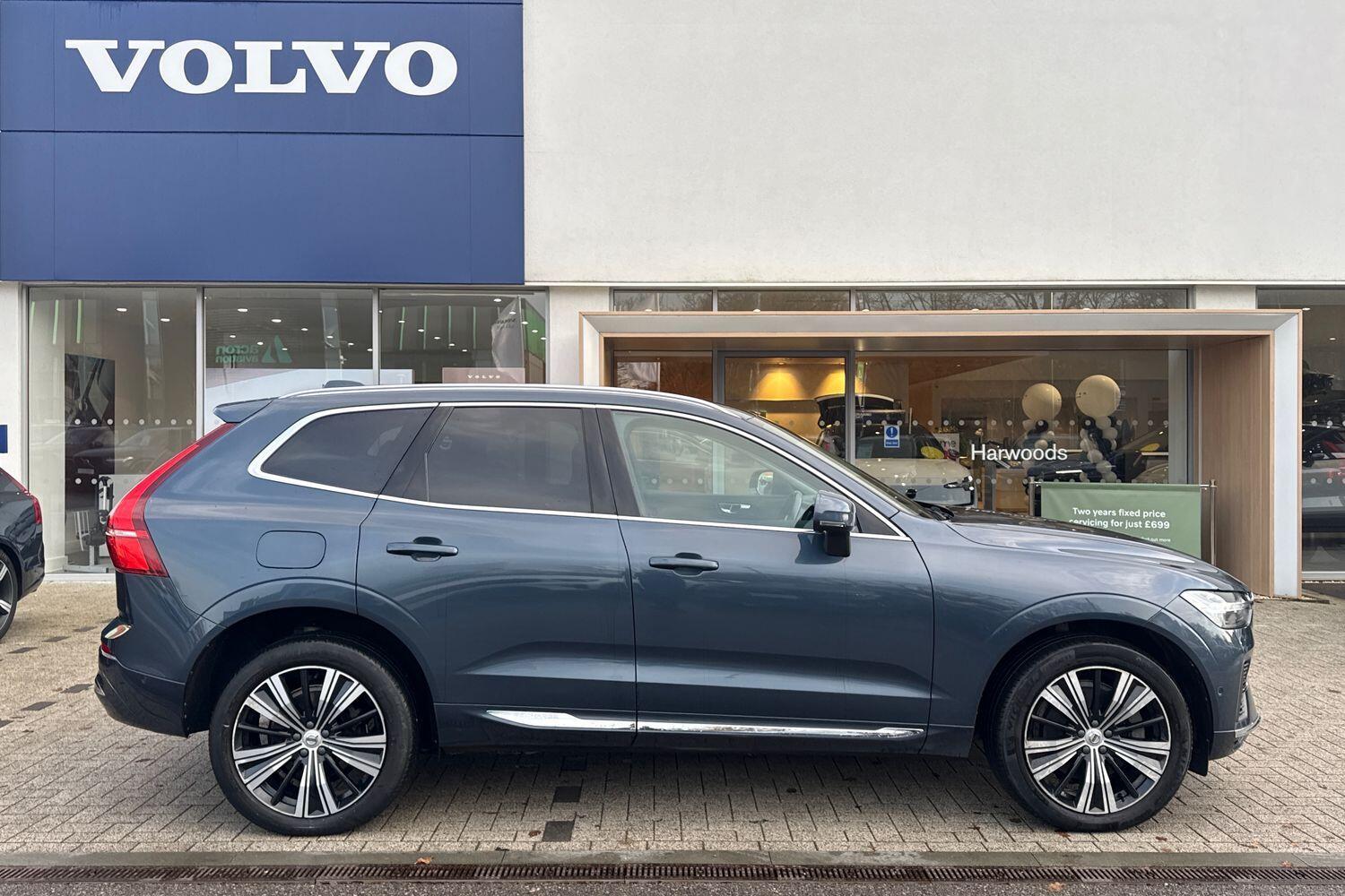 Used Volvo XC60 2022 for sale - 76824825: Photo 2