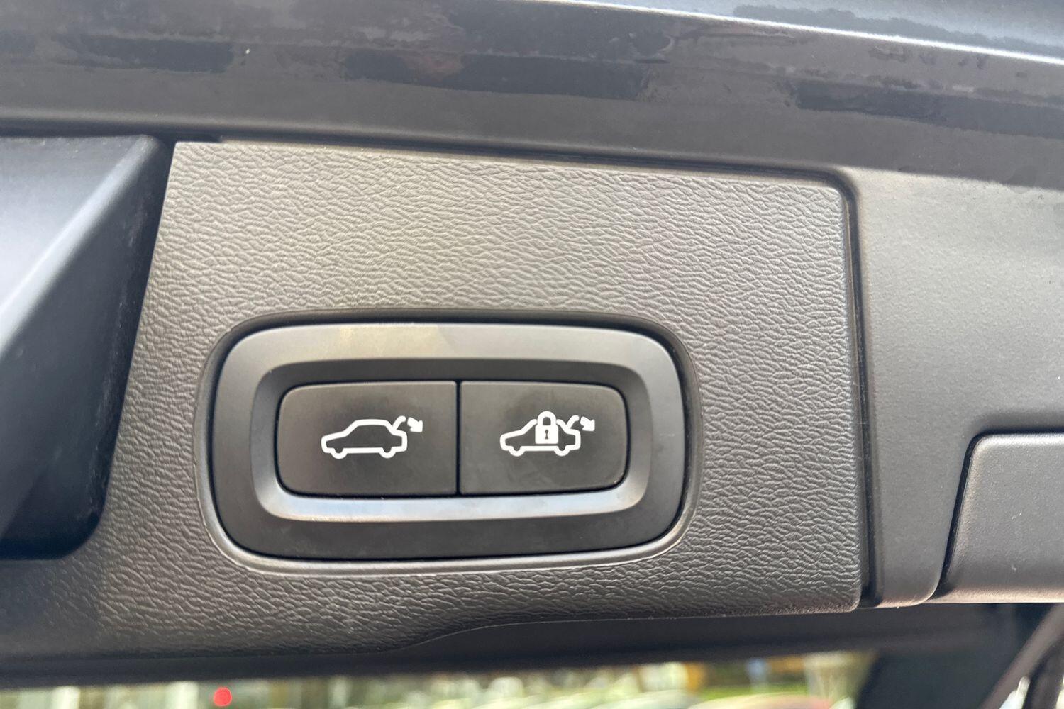 Used Volvo XC60 2022 for sale - 76824825: Photo 21