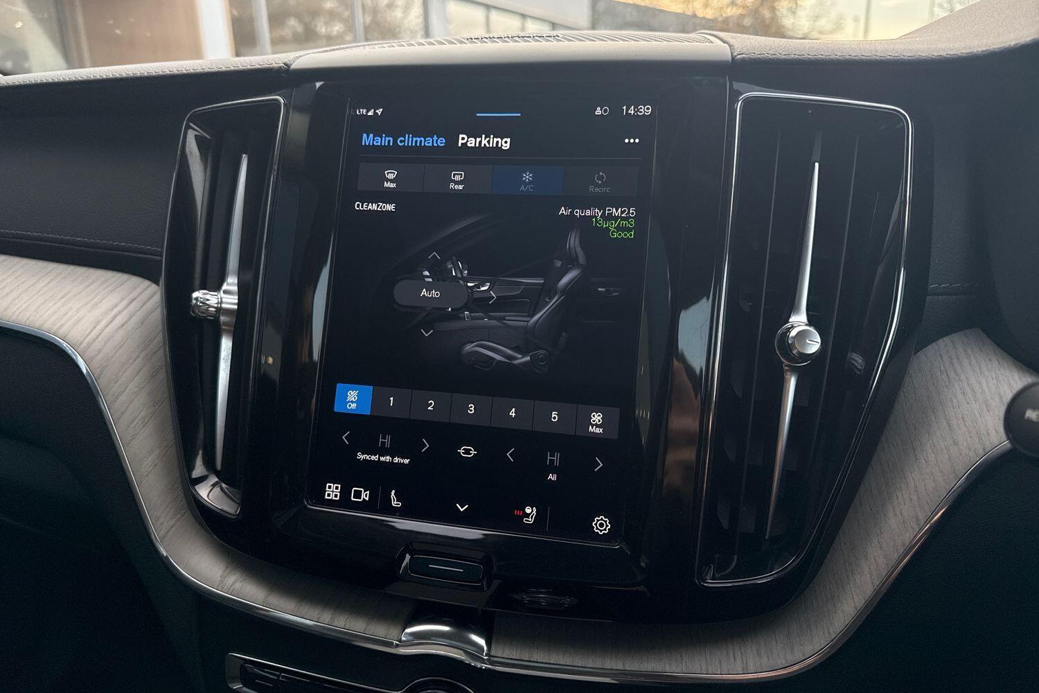 Used Volvo XC60 2022 for sale - 76824825: Photo 39