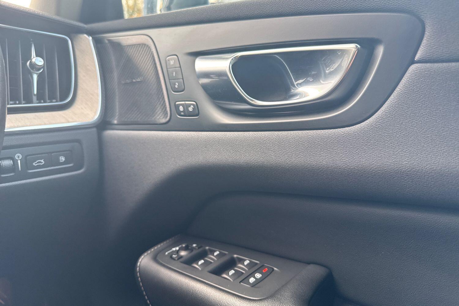 Used Volvo XC60 2022 for sale - 76824825: Photo 42