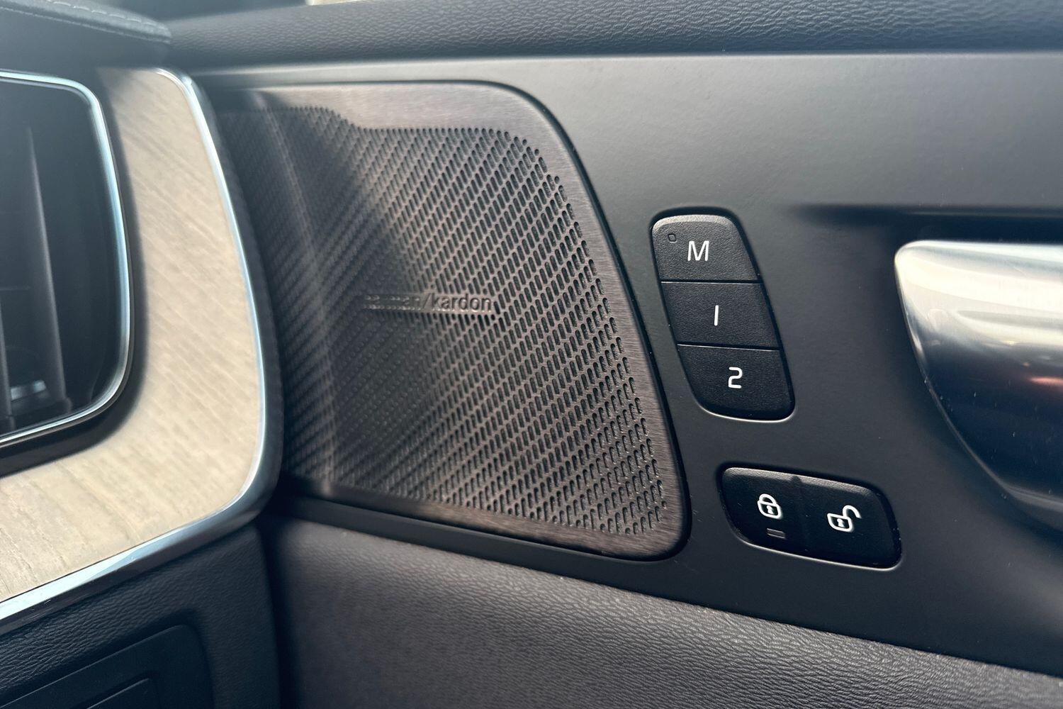 Used Volvo XC60 2022 for sale - 76824825: Photo 43