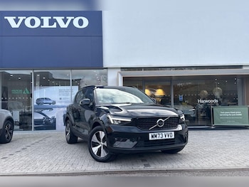 Volvo - XC40