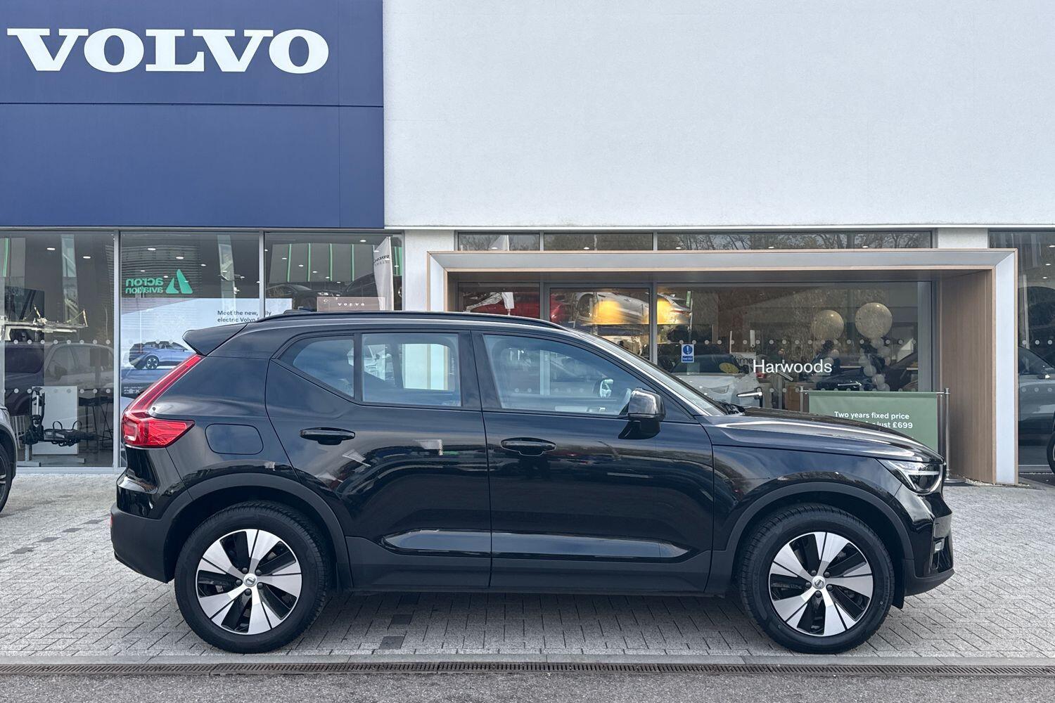 Used Volvo XC40 2023 for sale - 76644807: Photo 2