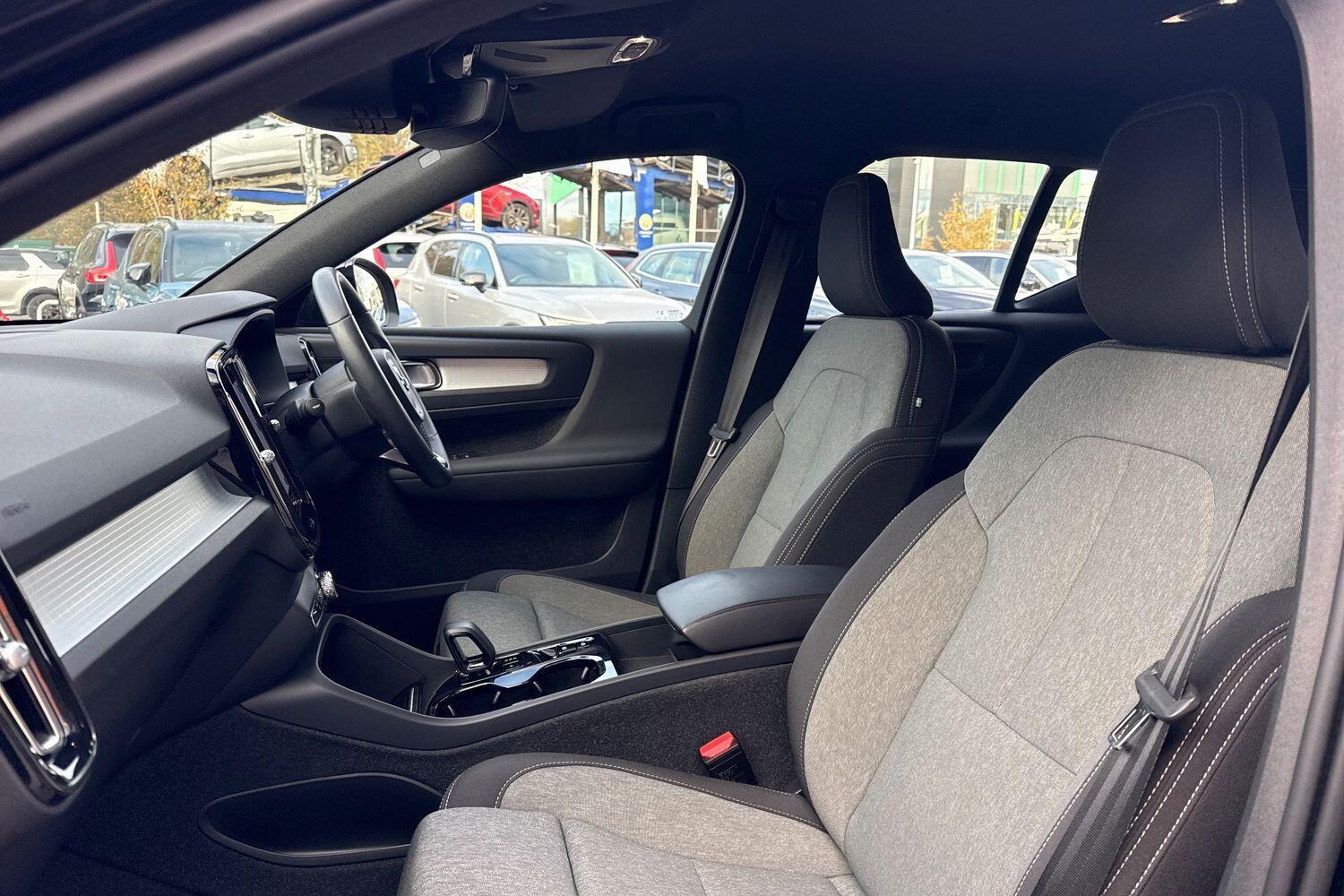 Used Volvo XC40 2023 for sale - 76644807: Photo 28