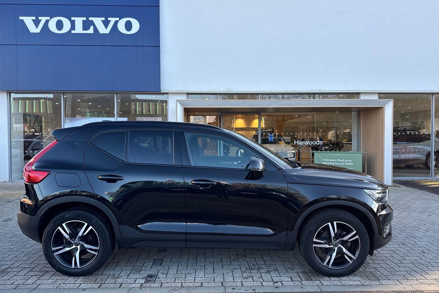 Used Volvo XC40 for sale - 77468742: Photo 2