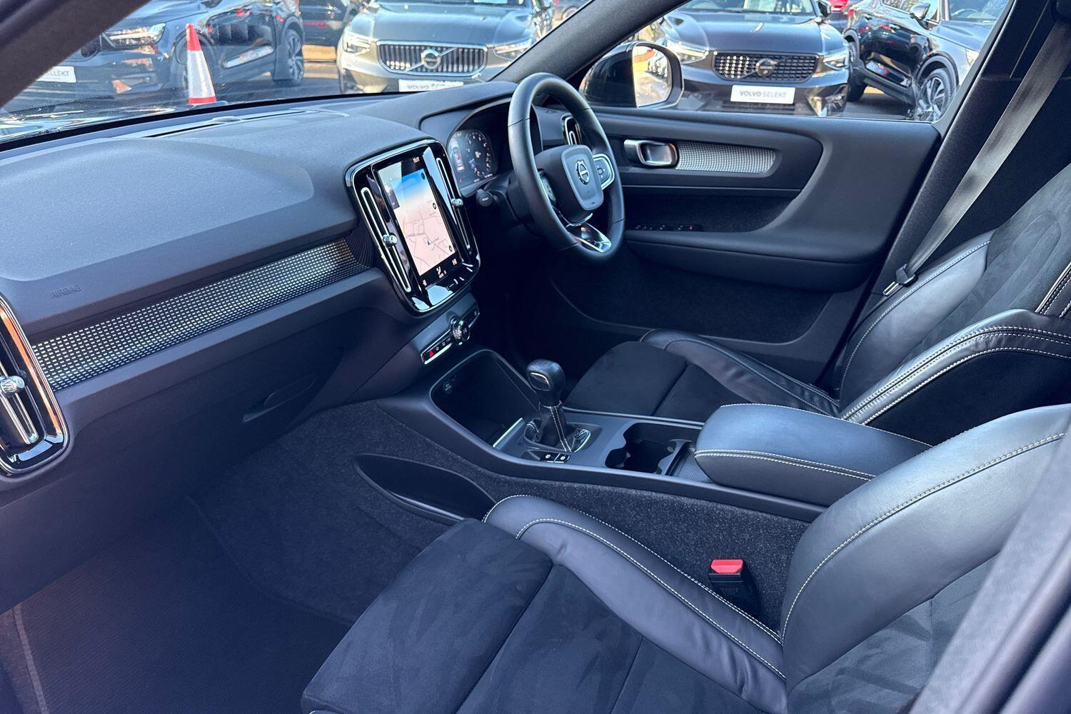 Used Volvo XC40 for sale - 77468742: Photo 27