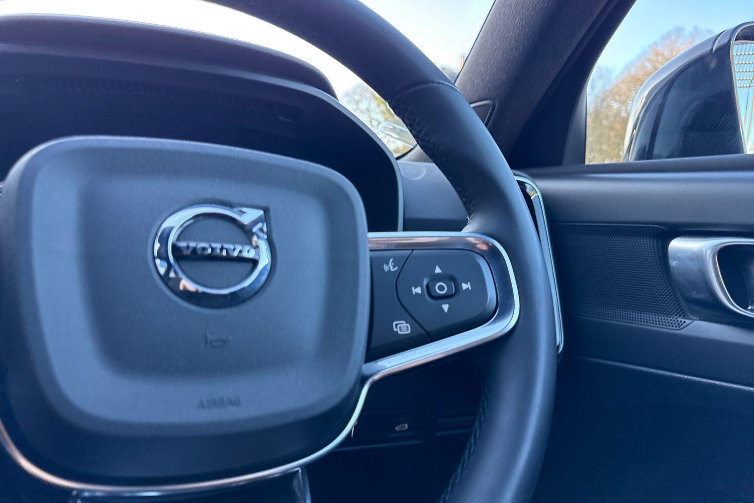 Used Volvo XC40 for sale - 77468742: Photo 37