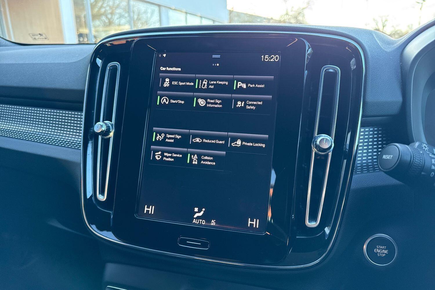 Used Volvo XC40 for sale - 77468742: Photo 40