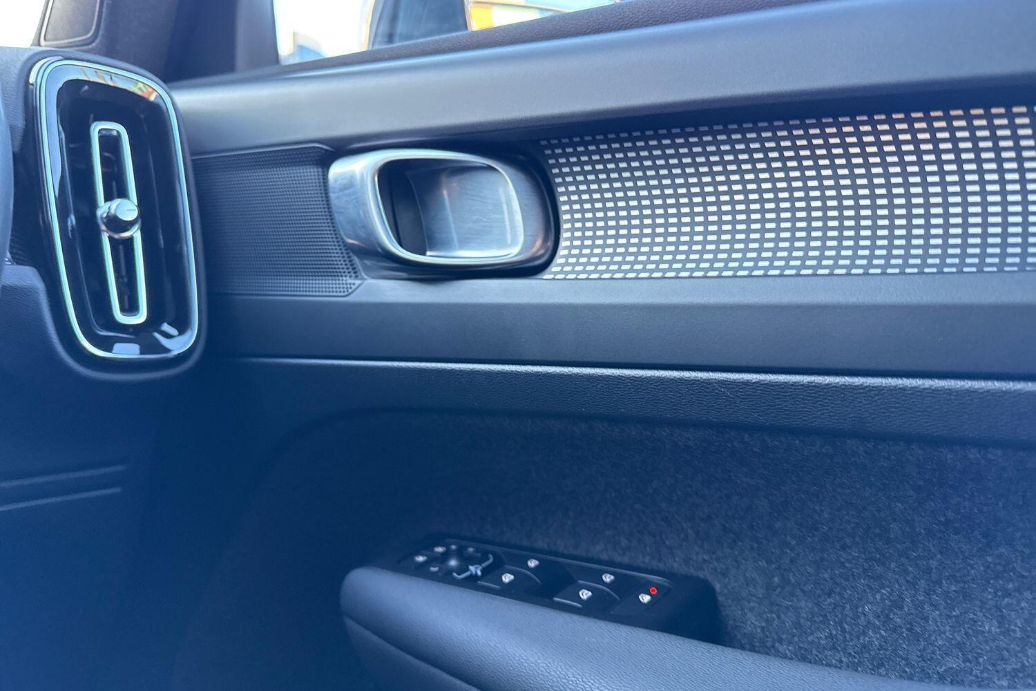 Used Volvo XC40 for sale - 77468742: Photo 41