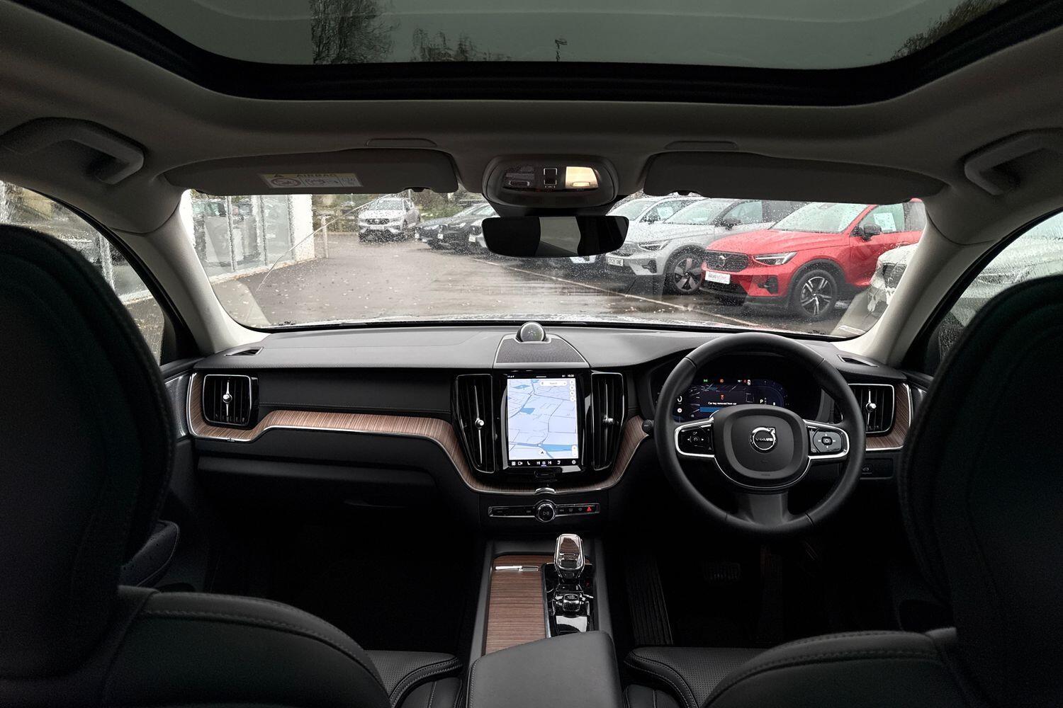 Used Volvo XC60 2022 for sale - 76772191: Photo 3