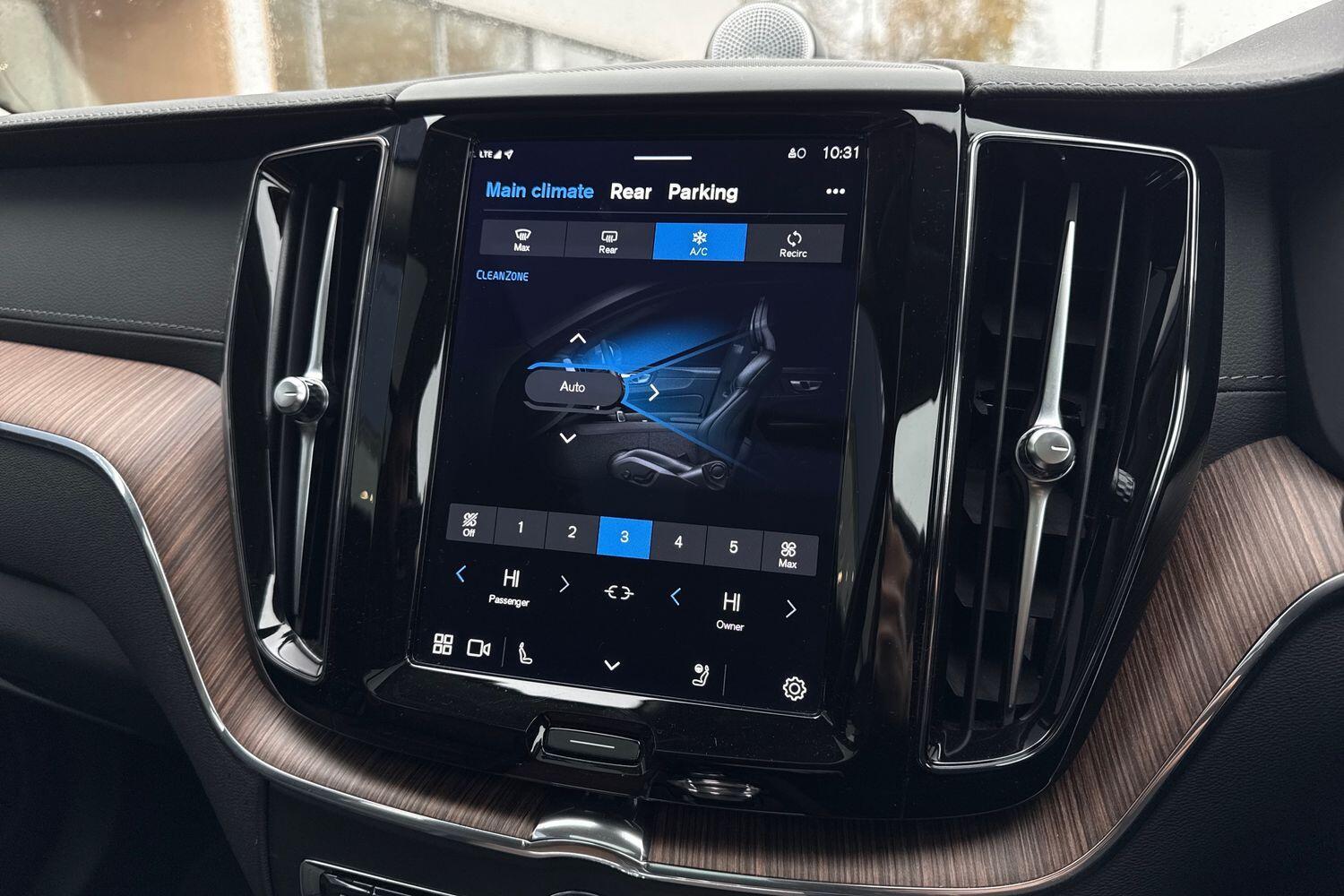 Used Volvo XC60 2022 for sale - 76772191: Photo 40