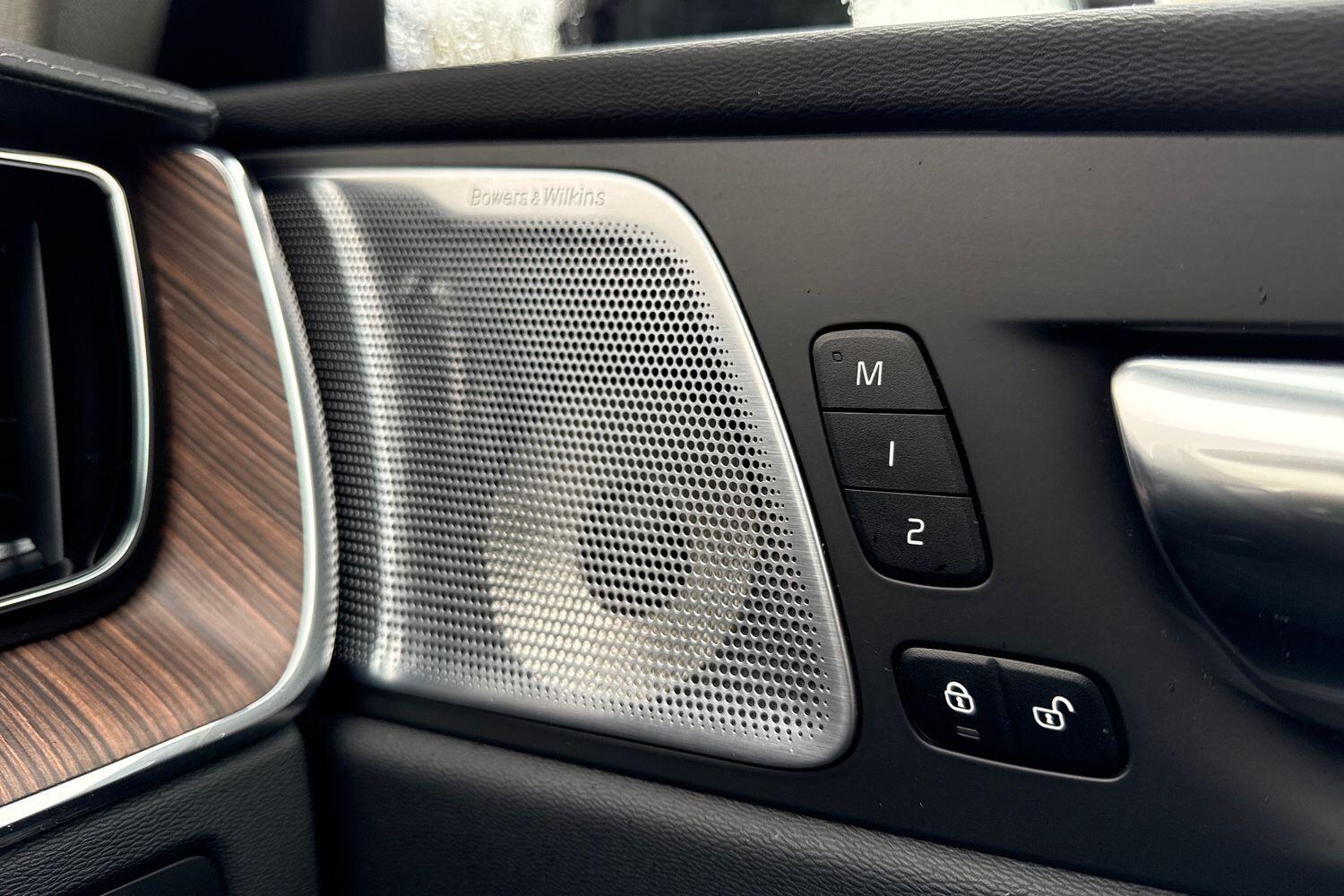 Used Volvo XC60 2022 for sale - 76772191: Photo 44