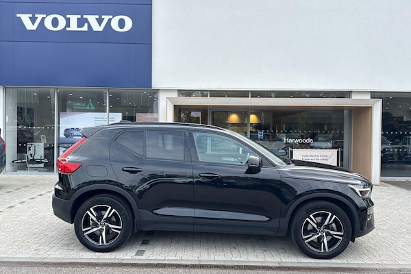 Used Volvo XC40 2023 for sale - 76179528: Photo 2
