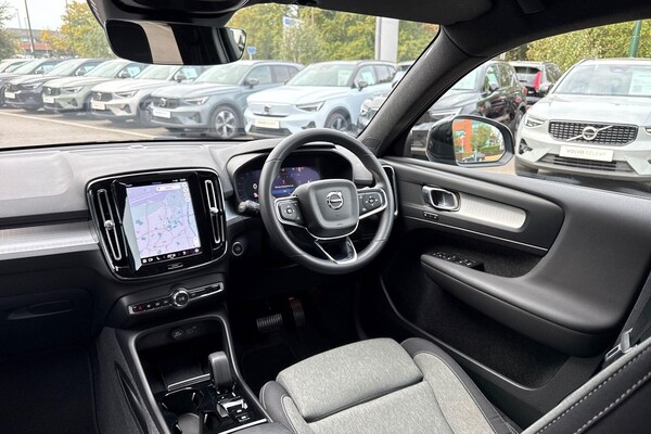 Used Volvo XC40 2023 for sale - 76179528: Photo 32