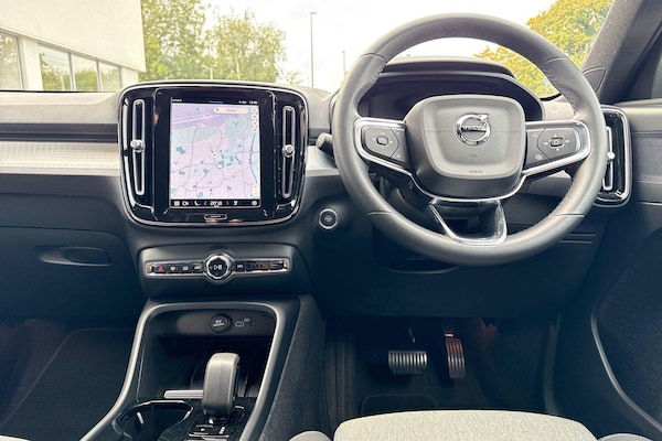 Used Volvo XC40 2023 for sale - 76179528: Photo 33
