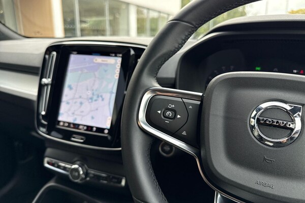 Used Volvo XC40 2023 for sale - 76179528: Photo 35