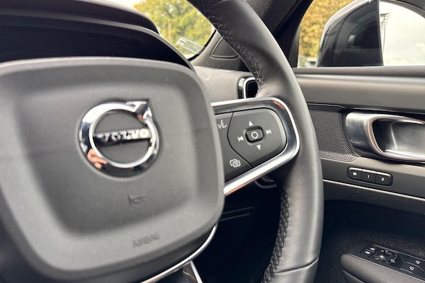 Used Volvo XC40 2023 for sale - 76179528: Photo 36