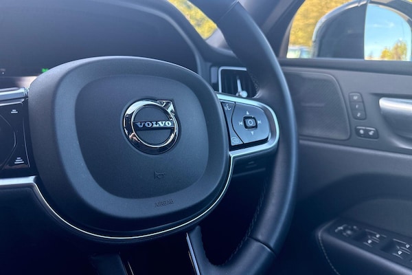 Used Volvo XC60 2022 for sale - 76260295: Photo 35