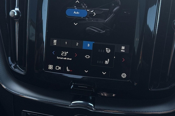 Used Volvo XC60 2022 for sale - 76260295: Photo 39