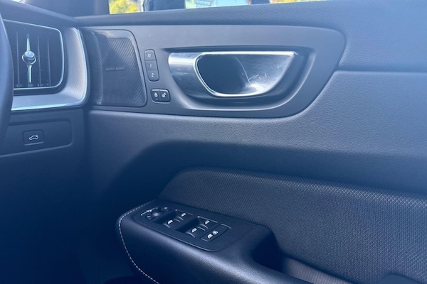 Used Volvo XC60 2022 for sale - 76260295: Photo 41