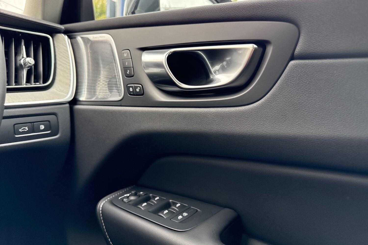 Used Volvo XC60 2025 for sale - 76457562: Photo 42