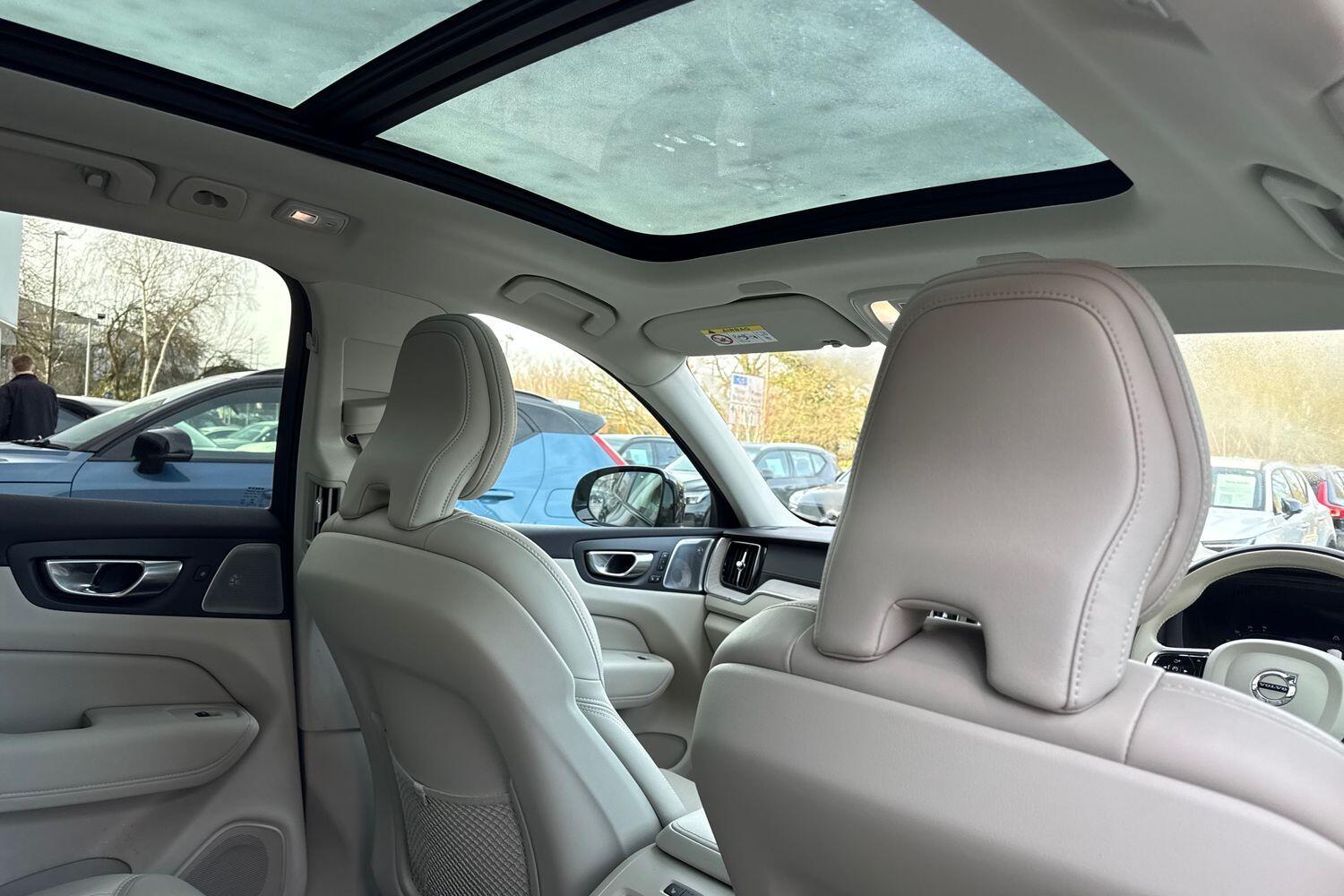 Used Volvo XC60 2022 for sale - 77657861: Photo 24