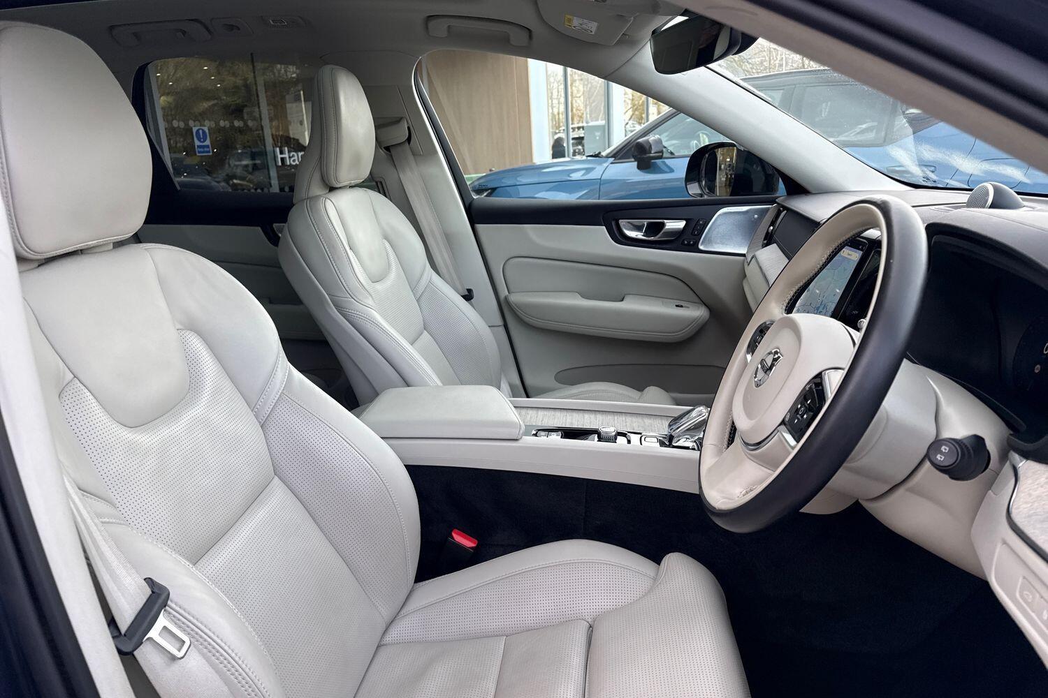 Used Volvo XC60 2022 for sale - 77657861: Photo 26