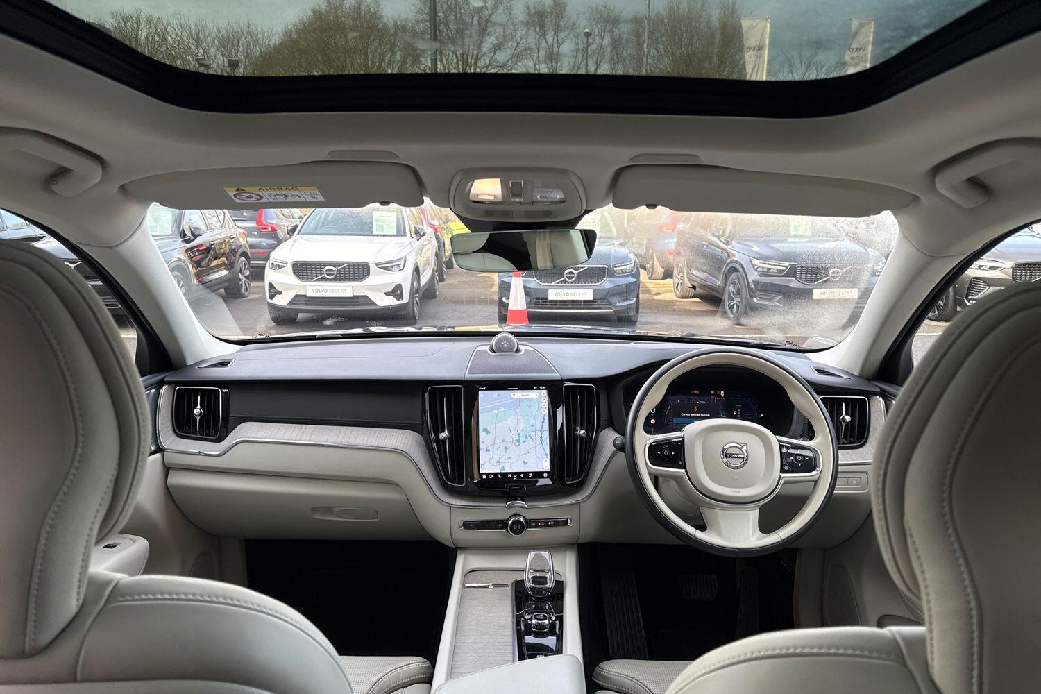 Used Volvo XC60 2022 for sale - 77657861: Photo 3