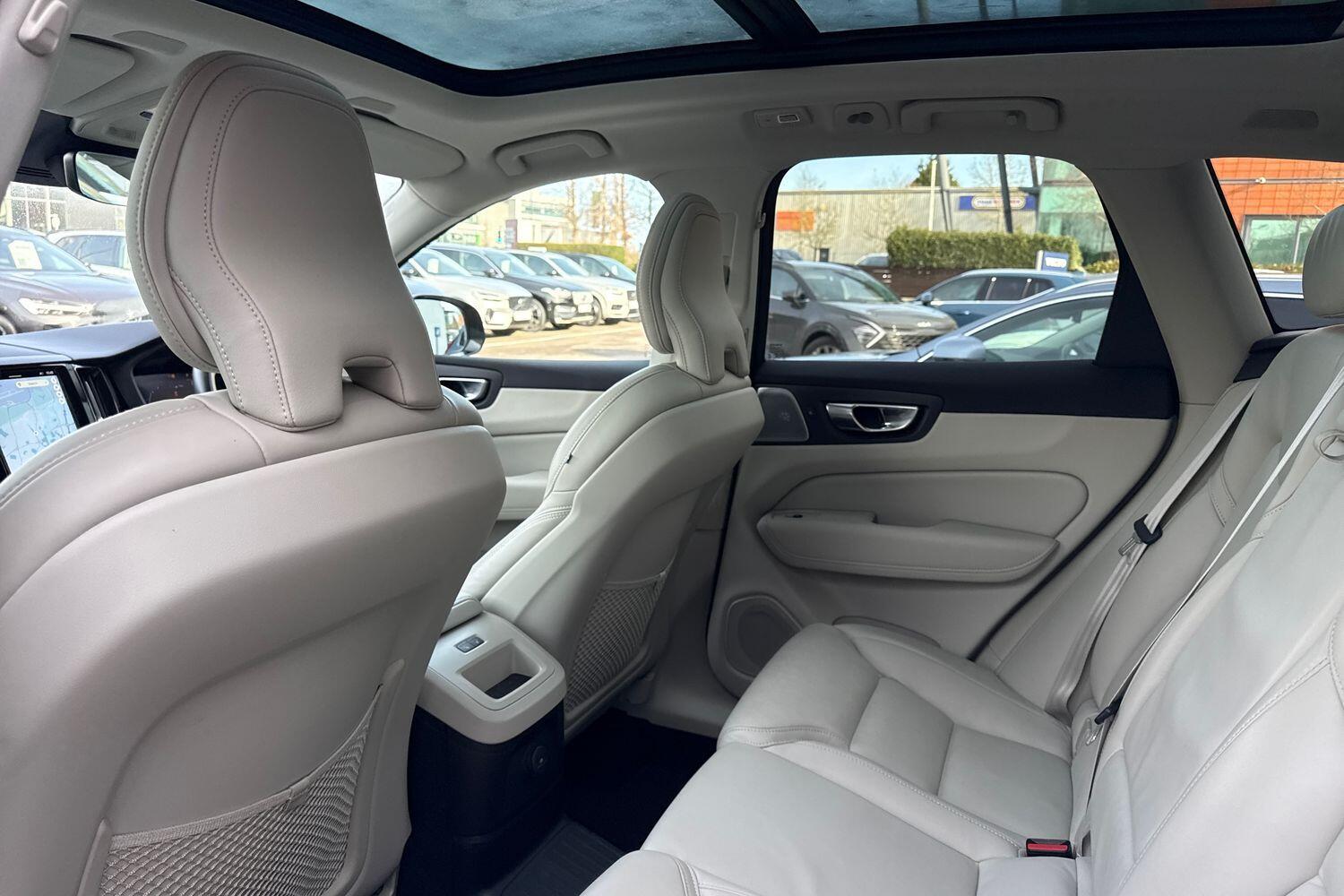 Used Volvo XC60 2022 for sale - 77657861: Photo 31