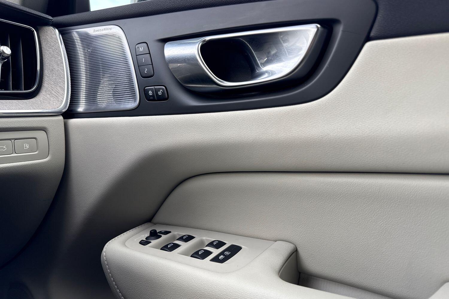 Used Volvo XC60 2022 for sale - 77657861: Photo 42