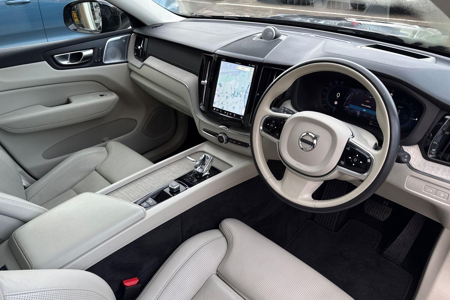 Used Volvo XC60 2022 for sale - 77657861: Photo 6