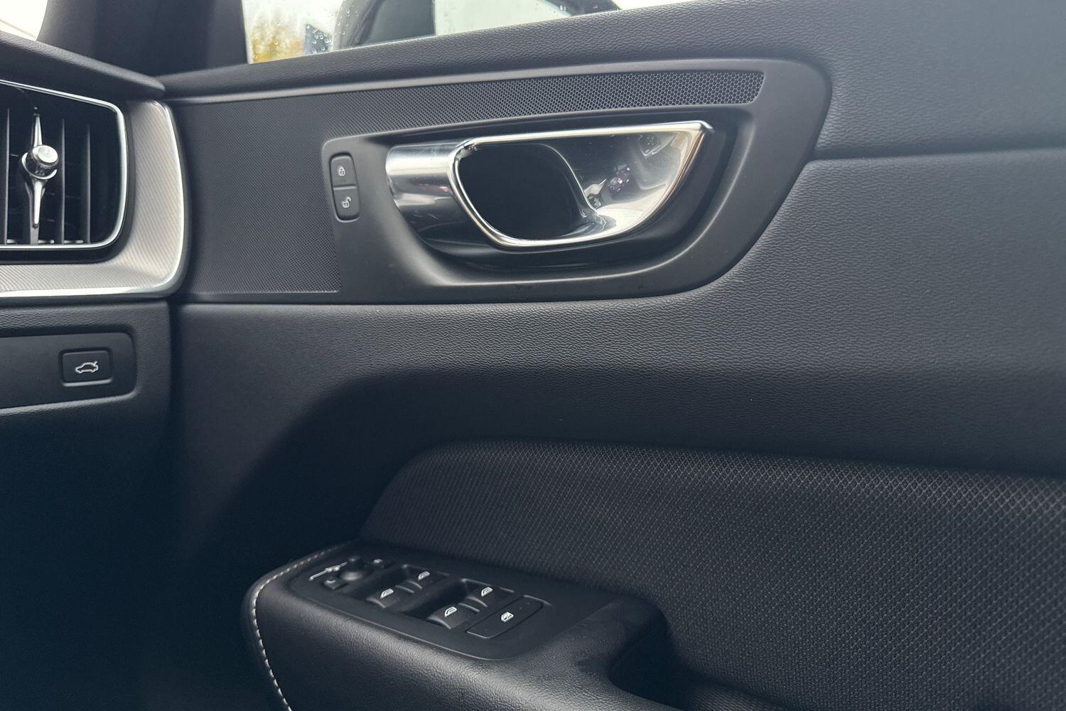 Used Volvo XC60 2022 for sale - 76781634: Photo 41