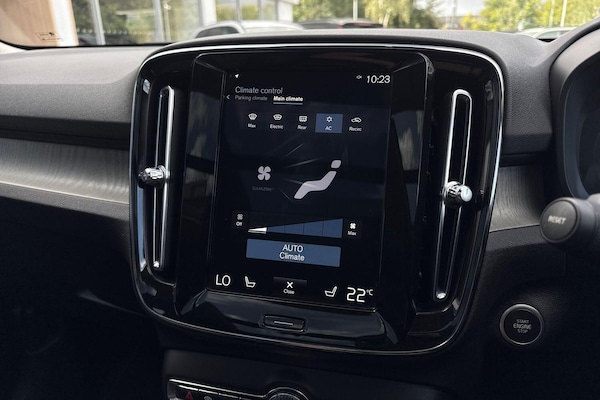 Used Volvo XC40 2022 for sale - 75741384: Photo 40