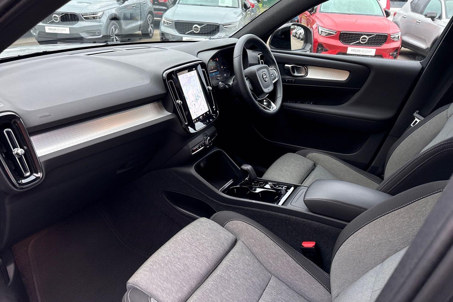 Used Volvo XC40 2023 for sale - 77067126: Photo 27