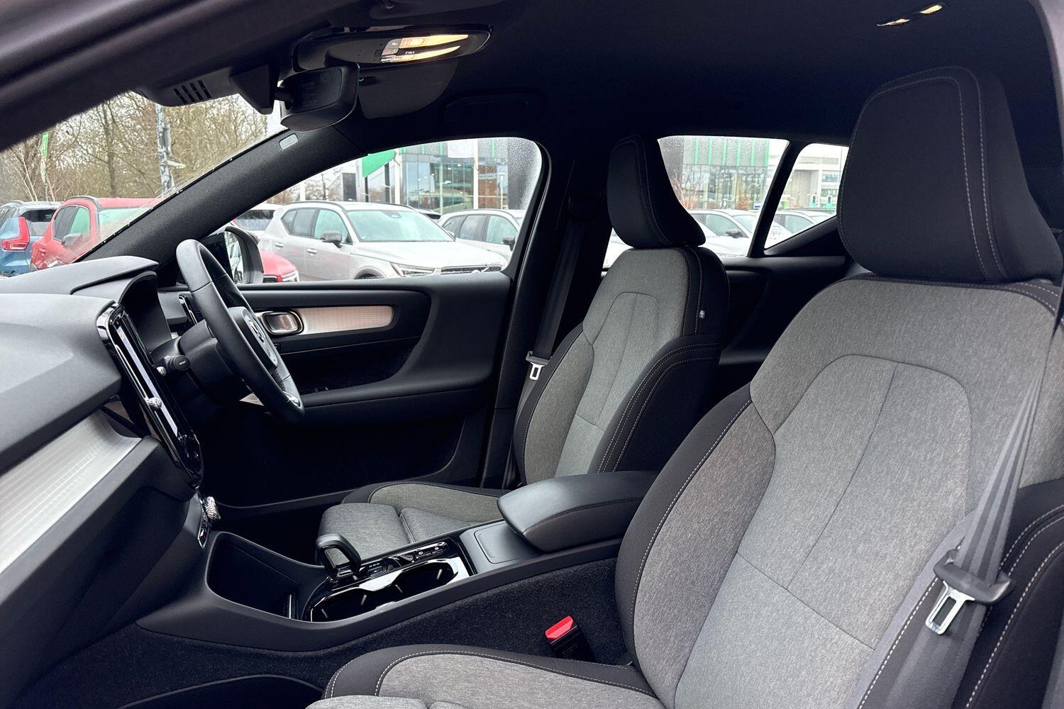 Used Volvo XC40 2023 for sale - 77067126: Photo 28