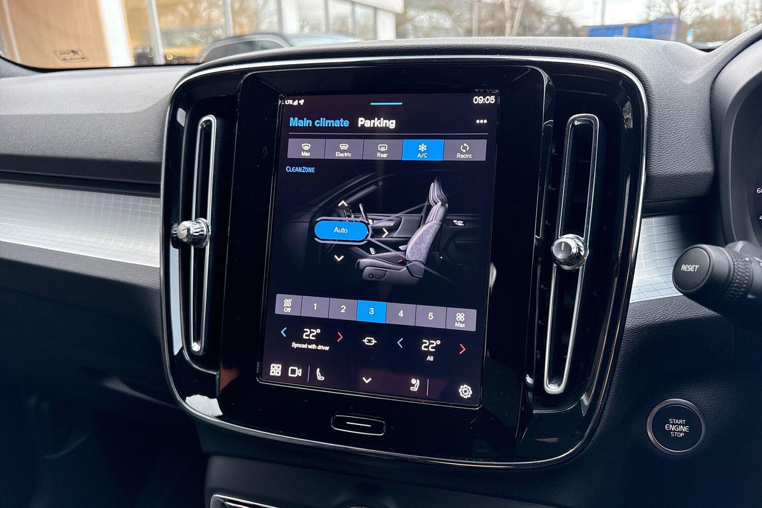 Used Volvo XC40 2023 for sale - 77067126: Photo 39