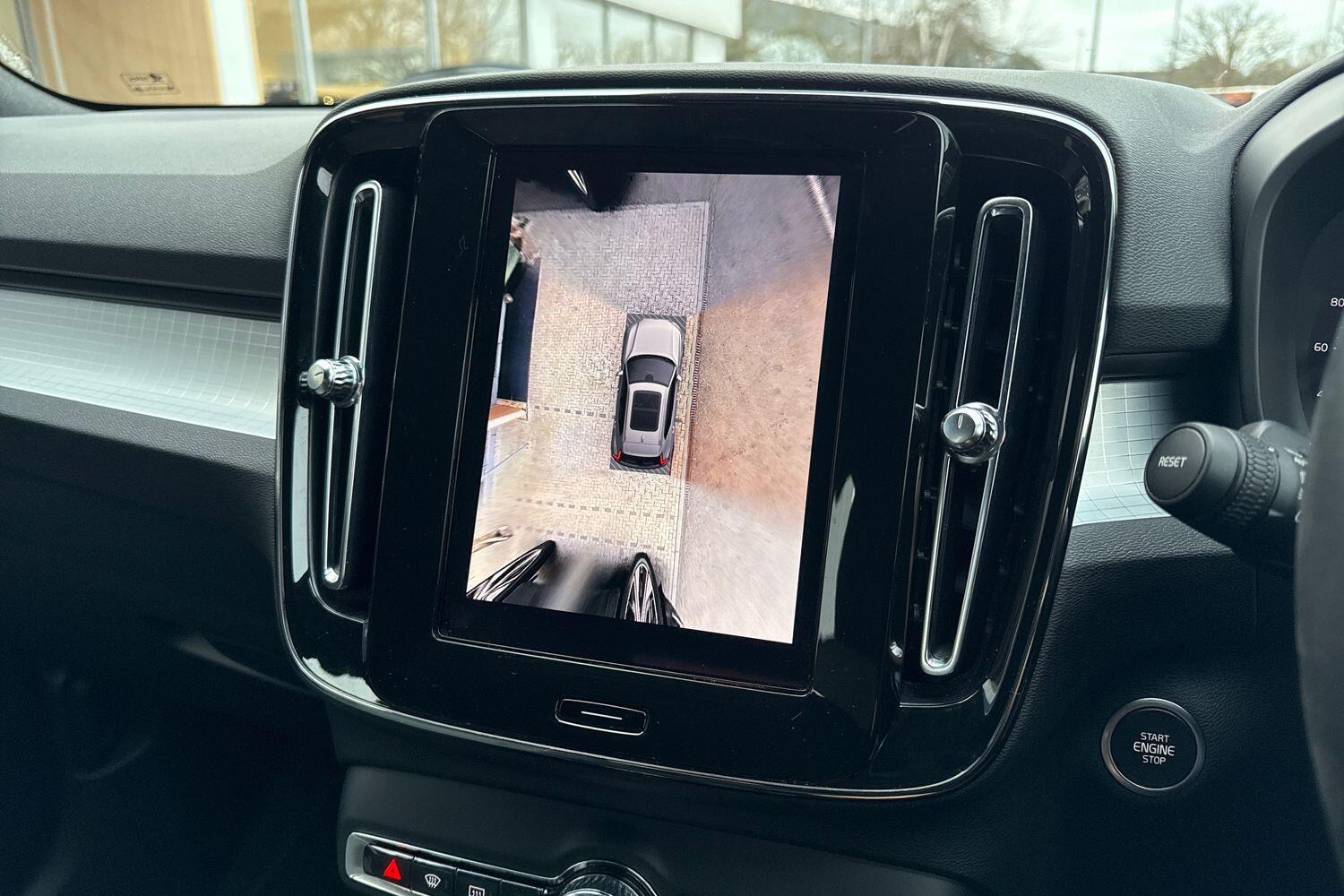 Used Volvo XC40 2023 for sale - 77067126: Photo 4