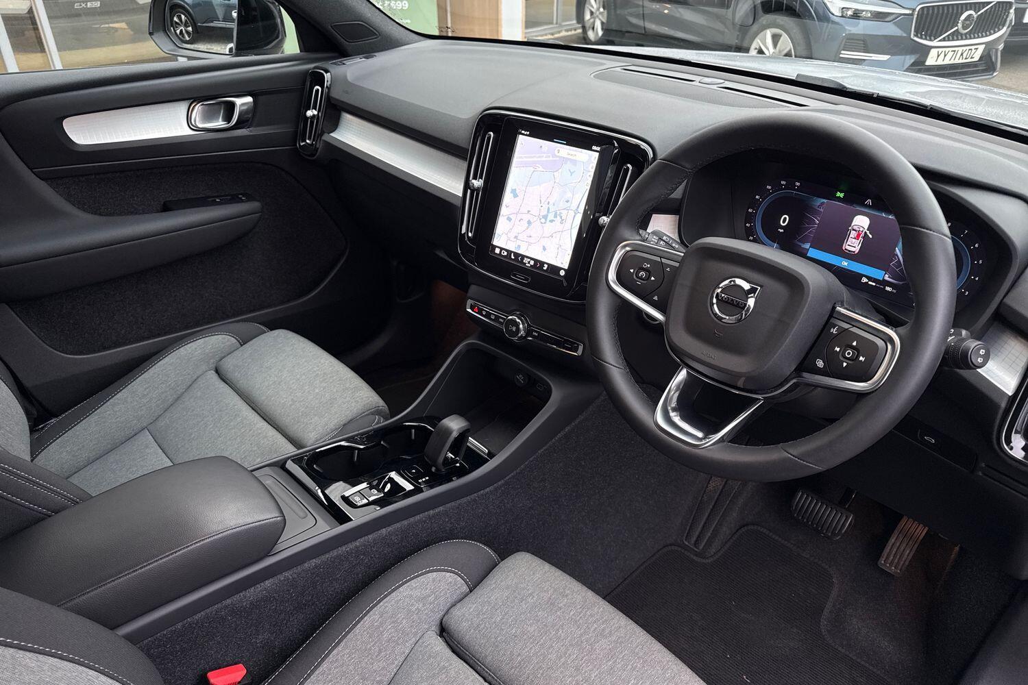 Used Volvo XC40 2023 for sale - 77067126: Photo 6