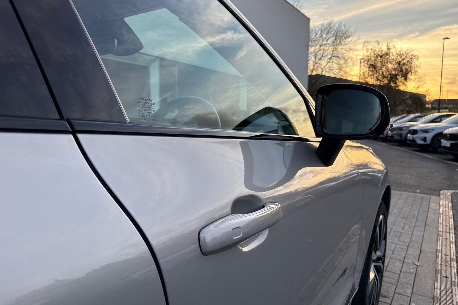 Used Volvo XC60 2023 for sale - 76607989: Photo 17