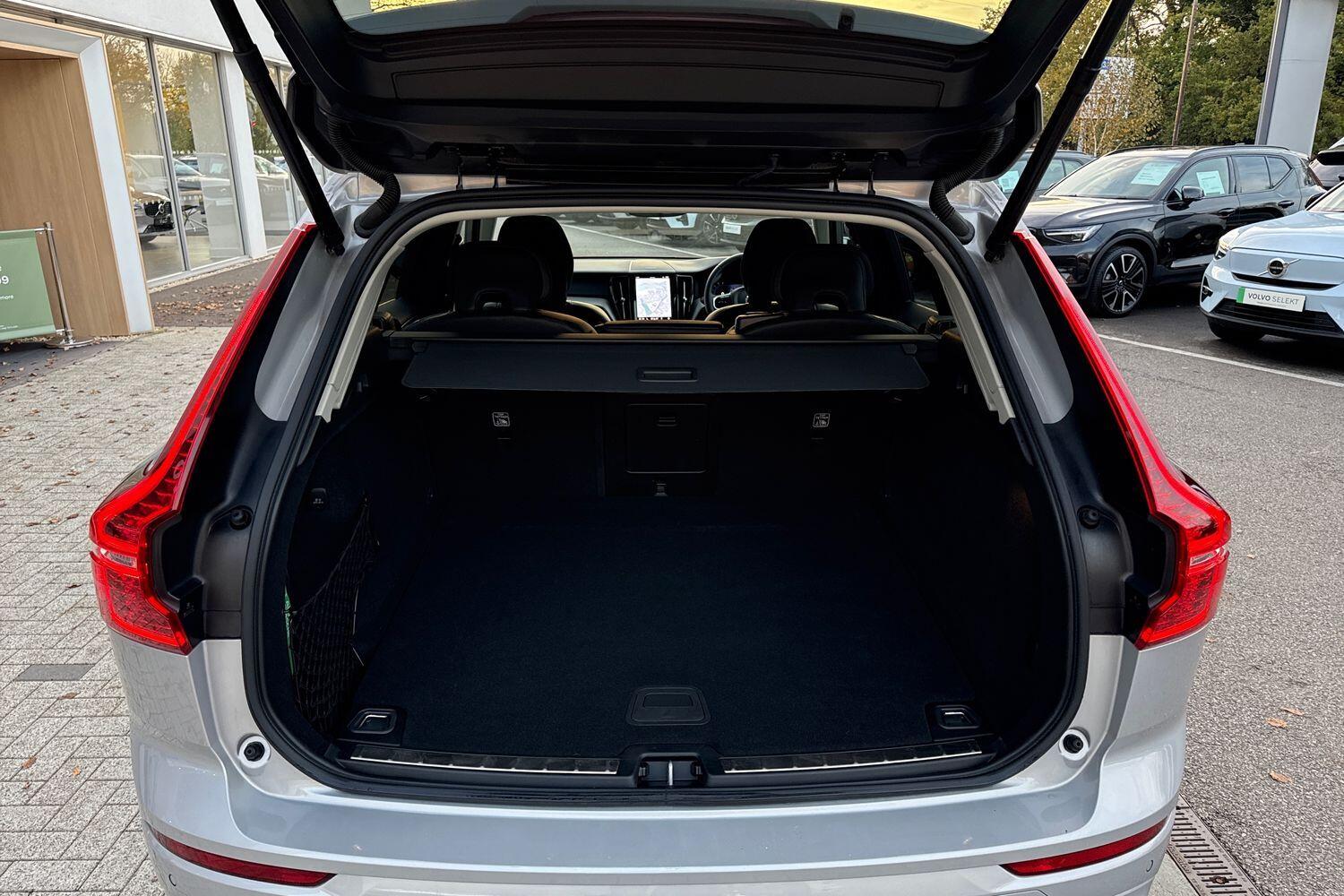 Used Volvo XC60 2023 for sale - 76607989: Photo 20