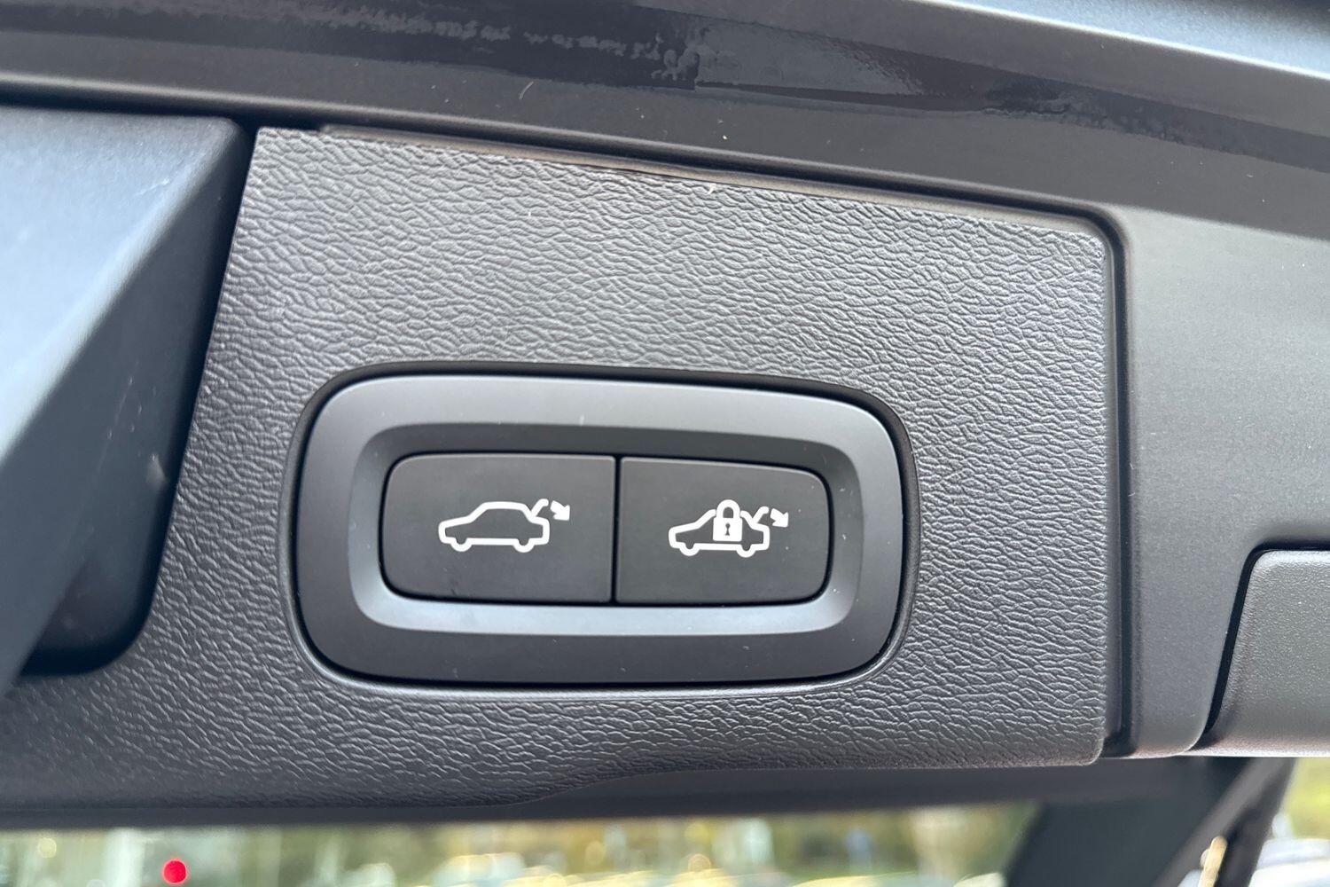 Used Volvo XC60 2023 for sale - 76607989: Photo 21