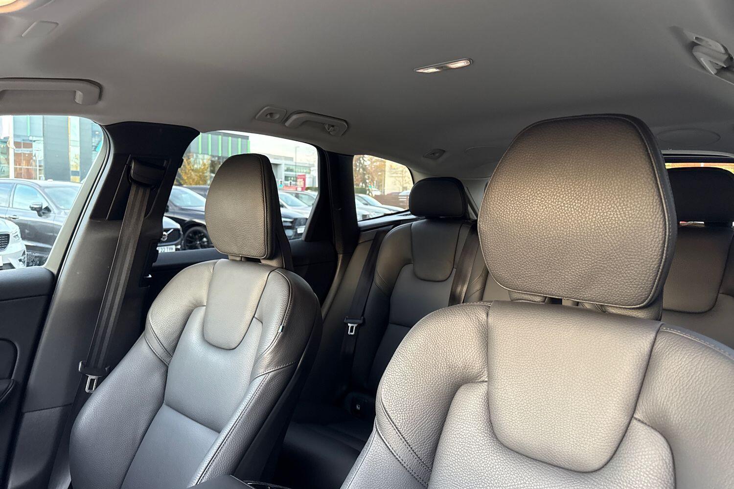 Used Volvo XC60 2023 for sale - 76607989: Photo 29