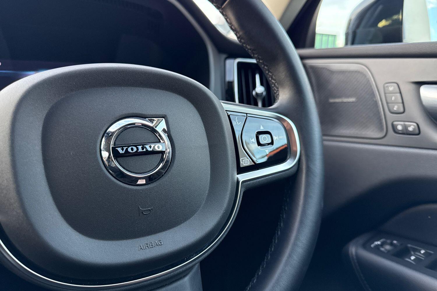 Used Volvo XC60 2023 for sale - 76607989: Photo 38