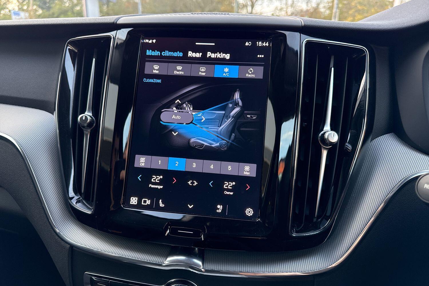 Used Volvo XC60 2023 for sale - 76607989: Photo 40