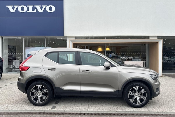 Used Volvo XC40 2021 for sale - 76179312: Photo 2
