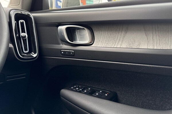 Used Volvo XC40 2021 for sale - 76179312: Photo 42