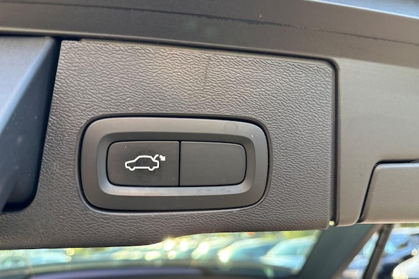 Used Volvo XC60 2022 for sale - 76135971: Photo 20