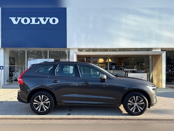 Used Volvo XC60 2022 for sale - 76135971: Photo 2